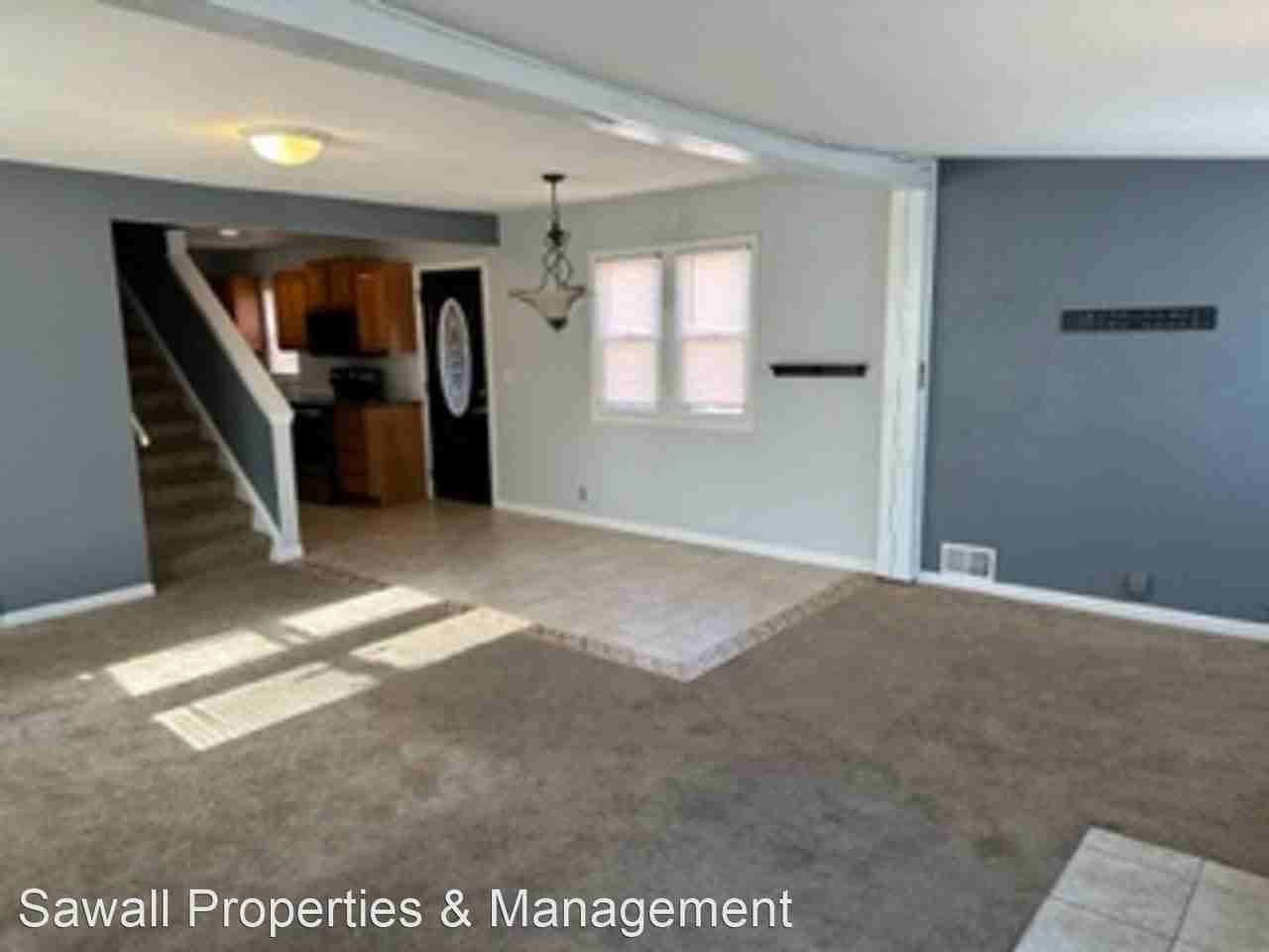 1605 W Shore Dr - Photo 2 of 25