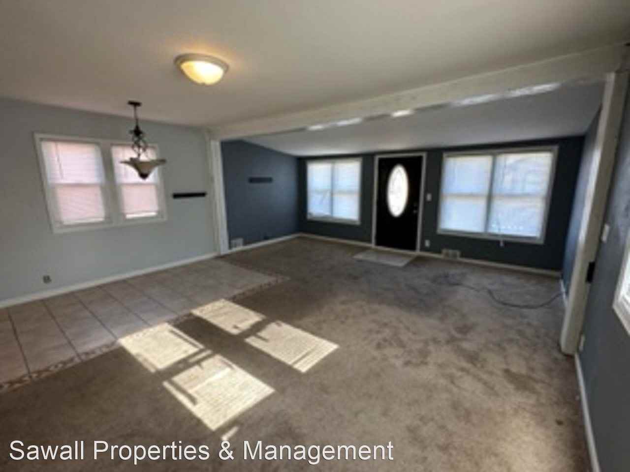 1605 W Shore Dr - Photo 3 of 25