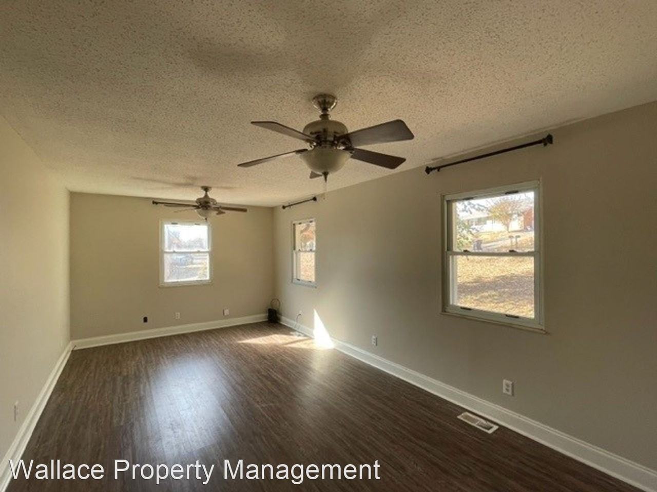 1706 Hazen St - Photo 2 of 9