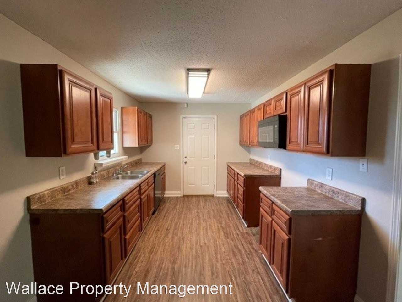 1706 Hazen St - Photo 3 of 9