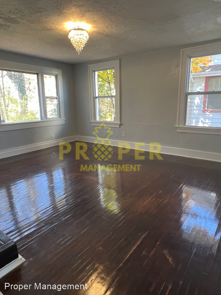 1209 Old Orchard Ave - Photo 2 of 19