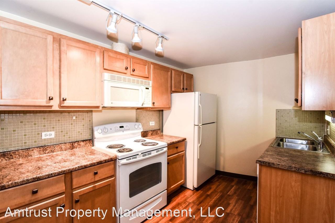 3900 95th Street - Photo 2 of 7