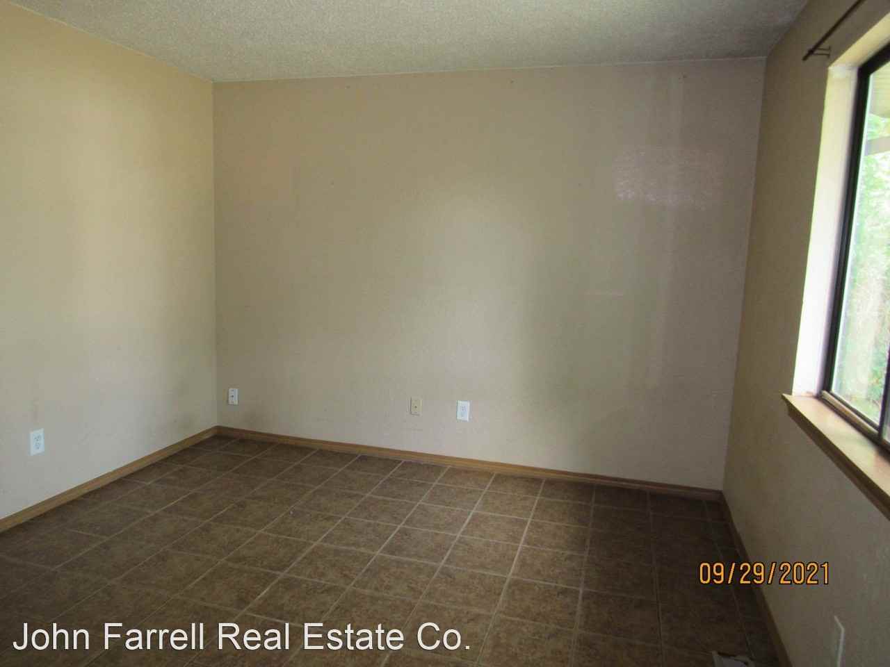 279 Camden Avenue - Photo 3 of 5