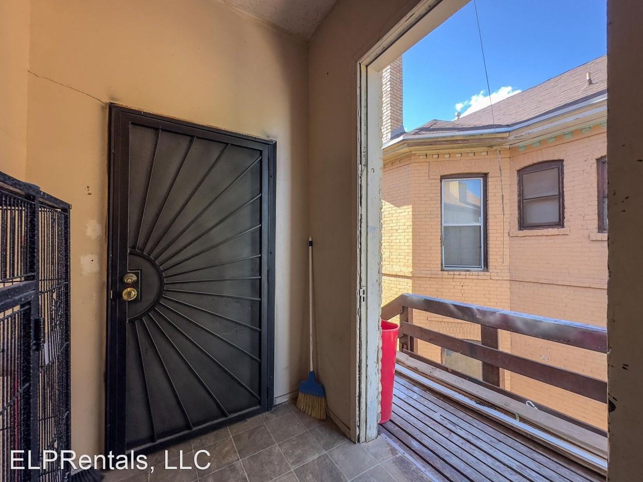 1005 N Florence St - Photo 2 of 12