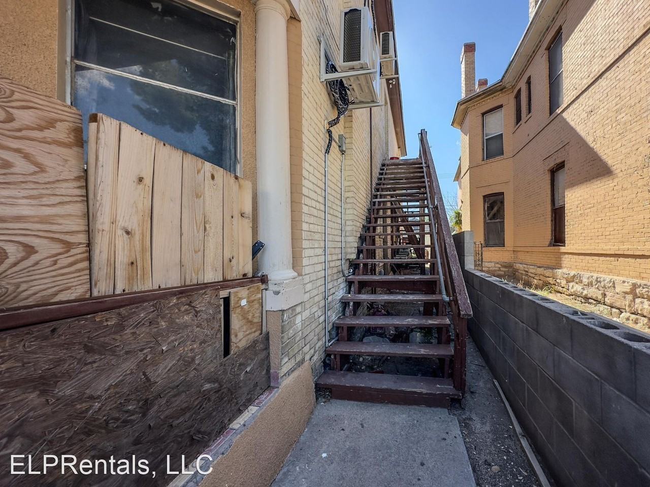 1005 N Florence St - Photo 3 of 12