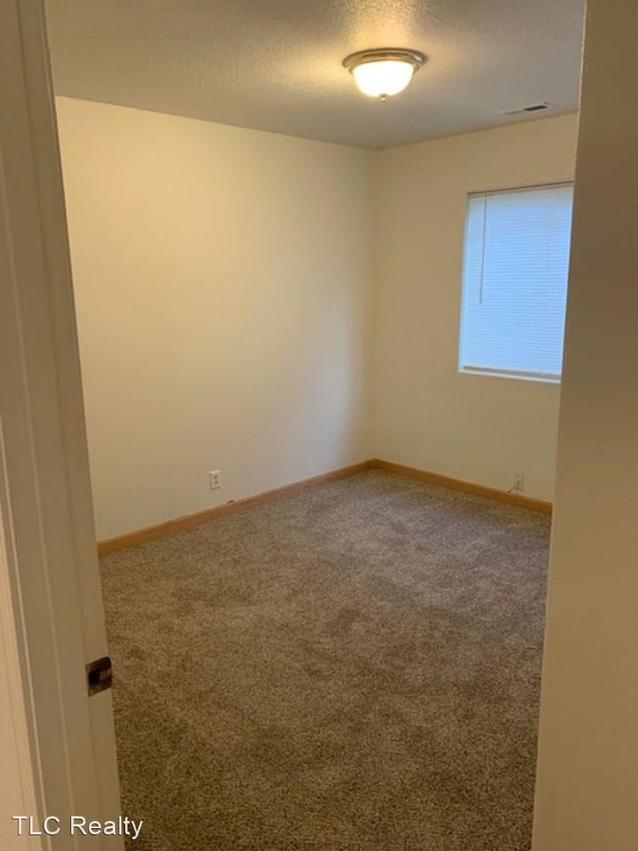 1898-1900 S. 6th Street - Photo 3 of 8