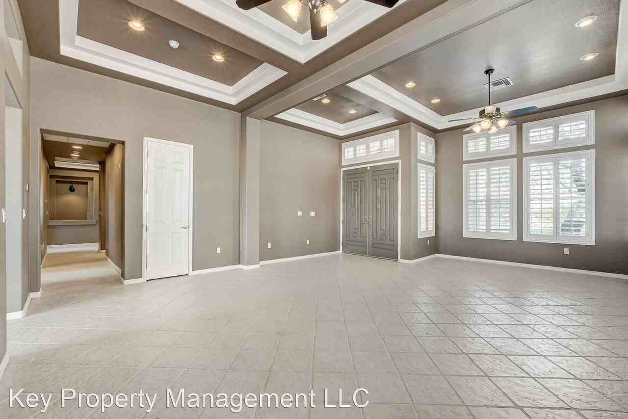 2240 Sun Cliffs St - Photo 3 of 45