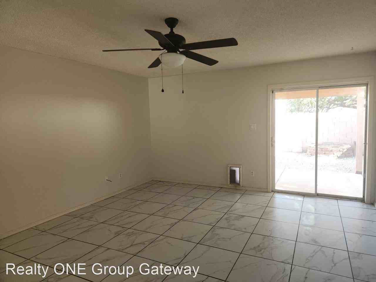 948 S Orange Ave - Photo 3 of 14