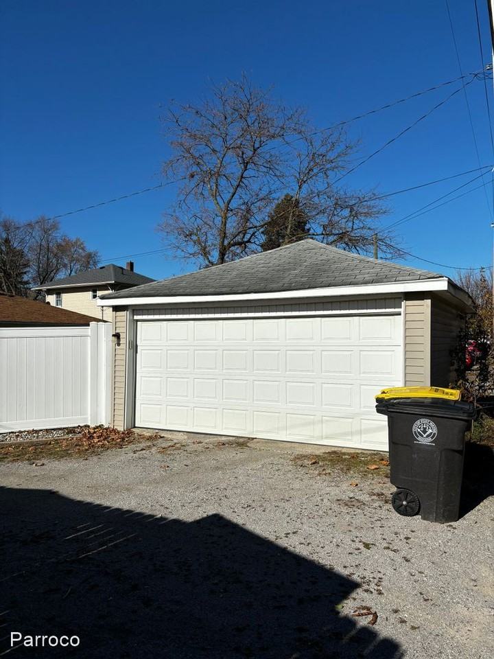 1128 N Anthony Blvd - Photo 2 of 20