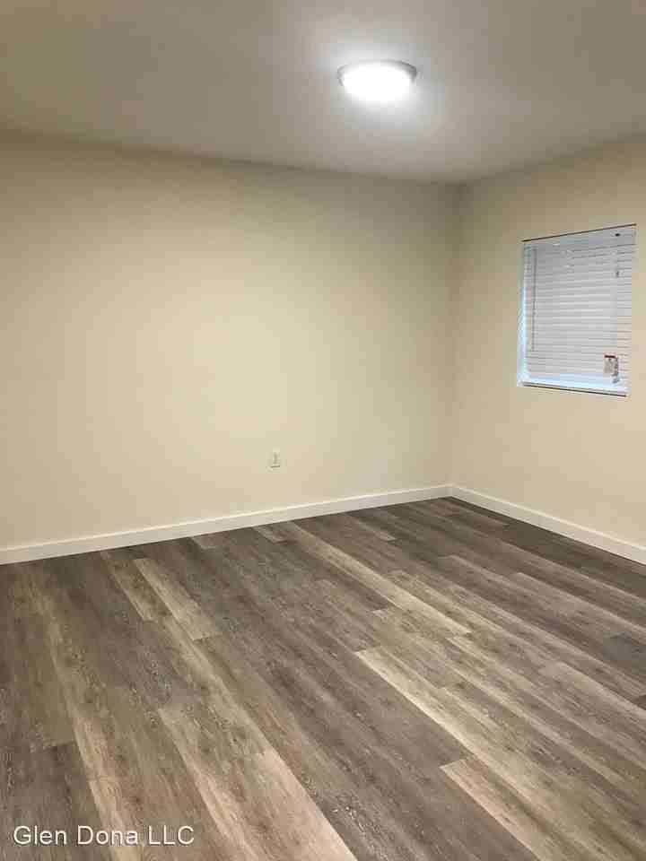 924 16th Avenue - Photo 3 of 7