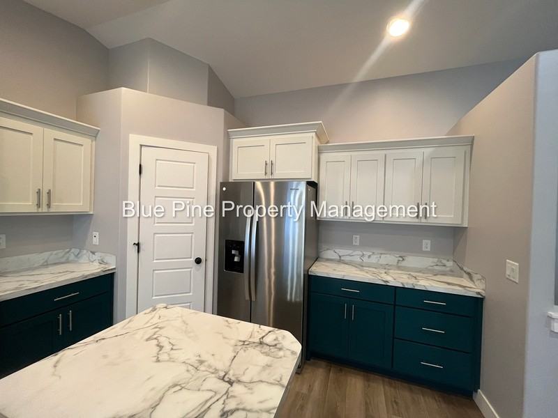 3534 Apolena Ave - Photo 7 of 24