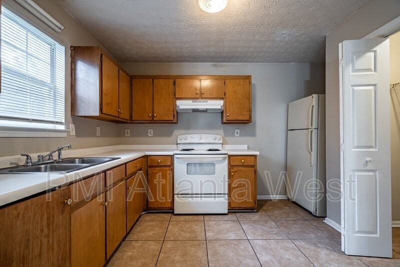 10266 Stone St Nw #B - Photo 2 of 26