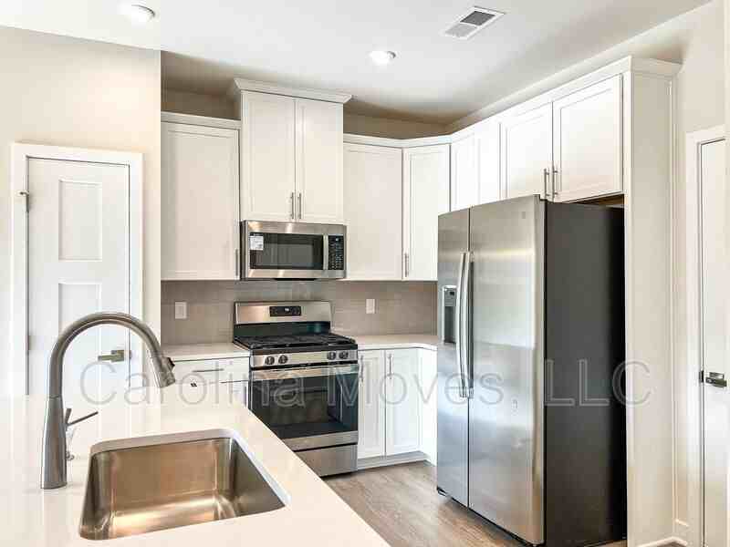 535 Martin Creek Dr - Photo 5 of 17