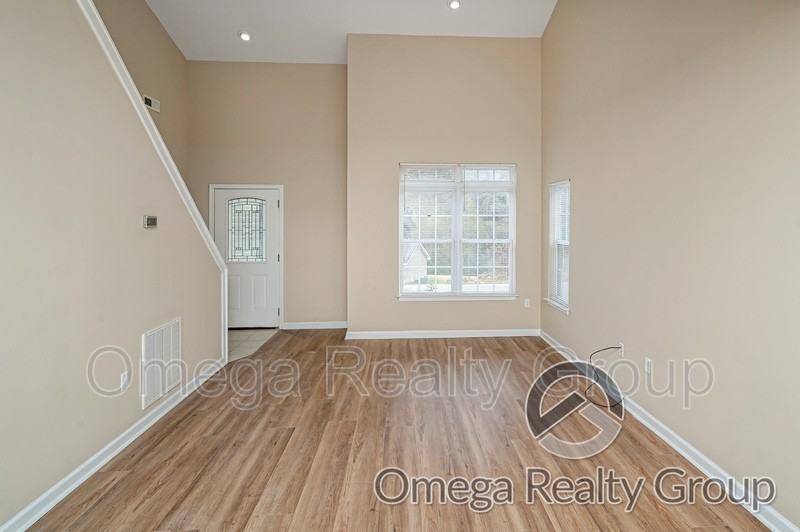 1487 Worthy Rd - Photo 7 of 38