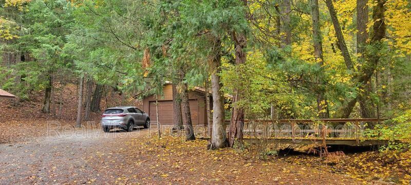 7190 Deer Creek Rd - Photo 3 of 31