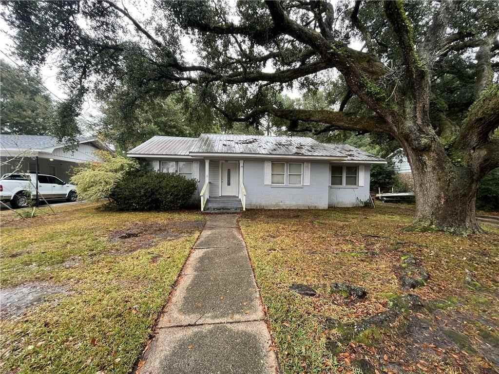 29 Maury Dr, Mobile, AL 36606 4 Bedroom House for 1,350/month Zumper
