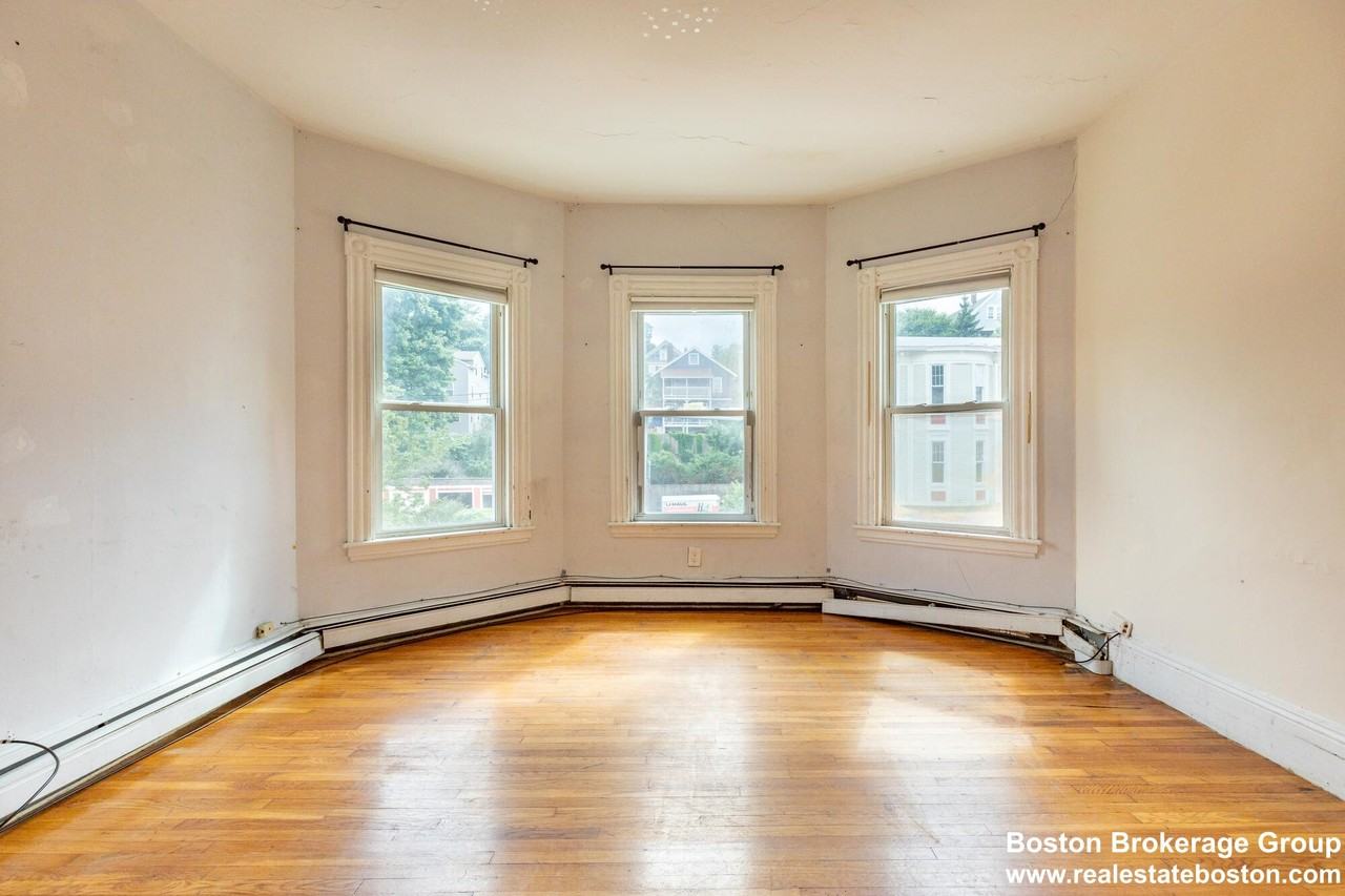 62 Hillside St #3 - Photo 6 of 10