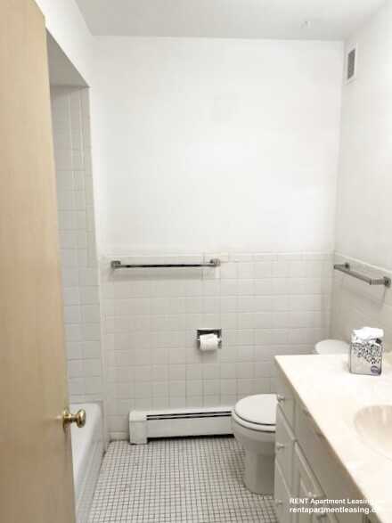 Skokie Blvd #304 - Photo 6 of 7