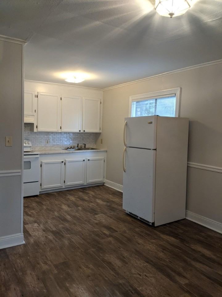 506 S 18th Ave - Photo 7 of 12