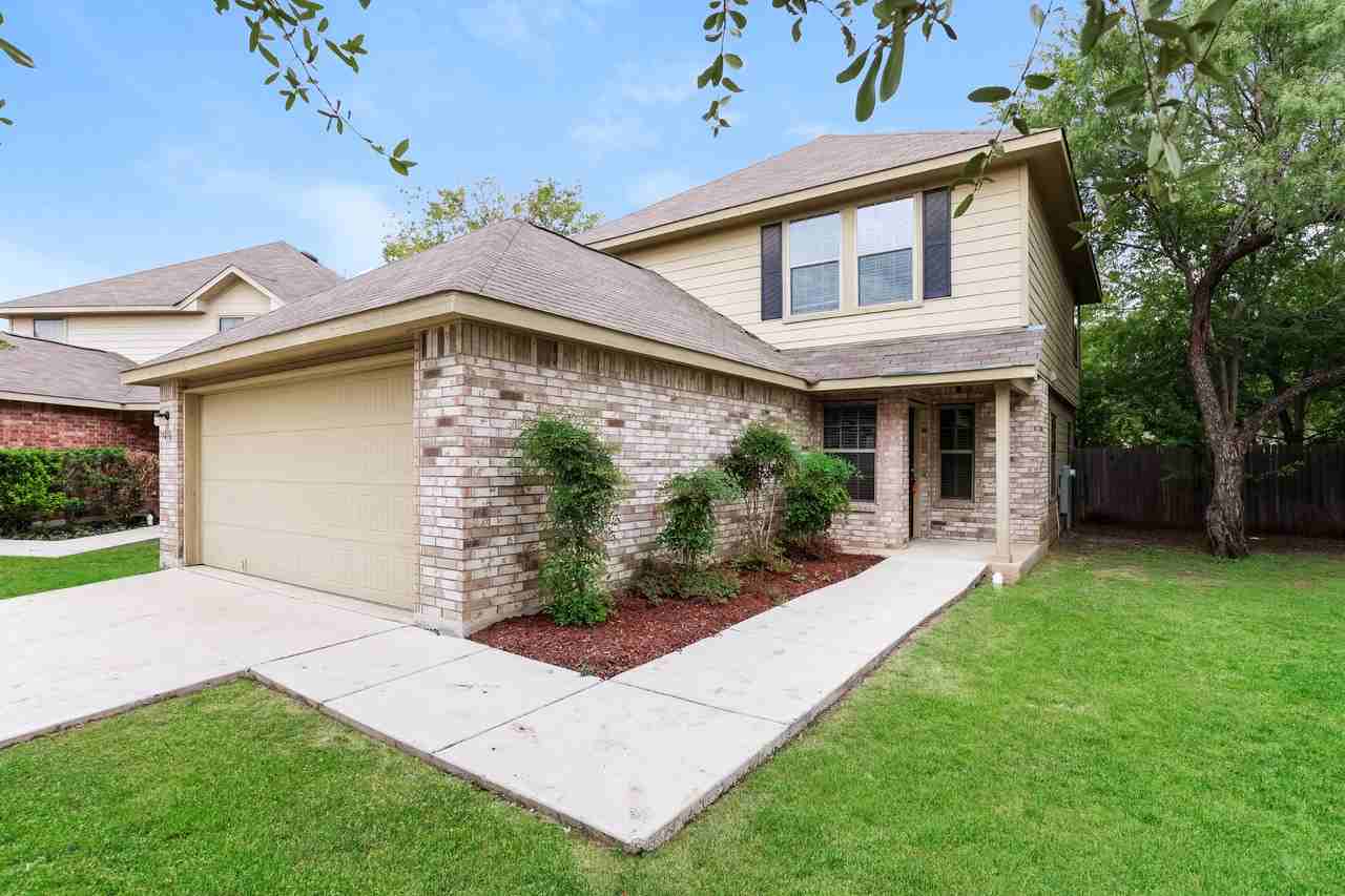 7051 Heathers Pond - Photo 2 of 17