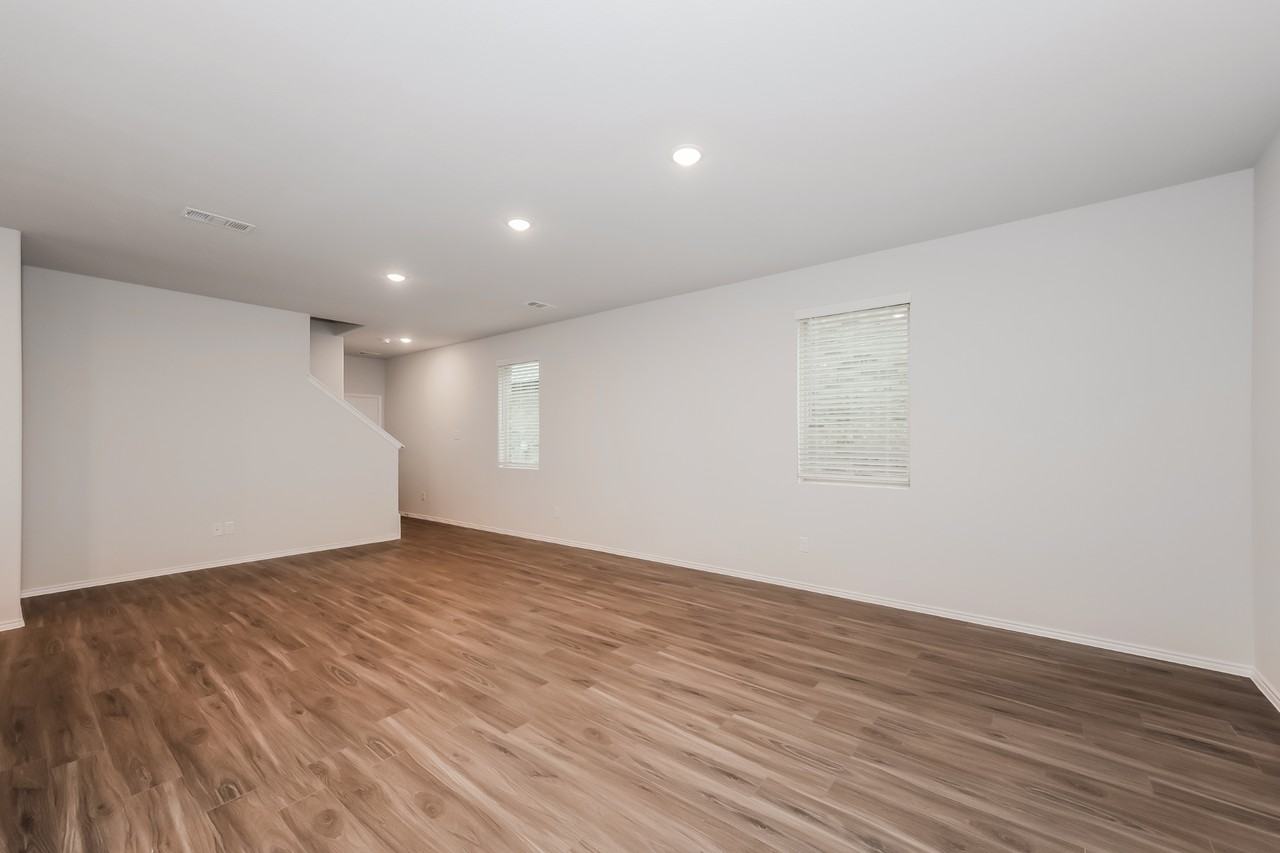 1408 Jonah Ln - Photo 3 of 16
