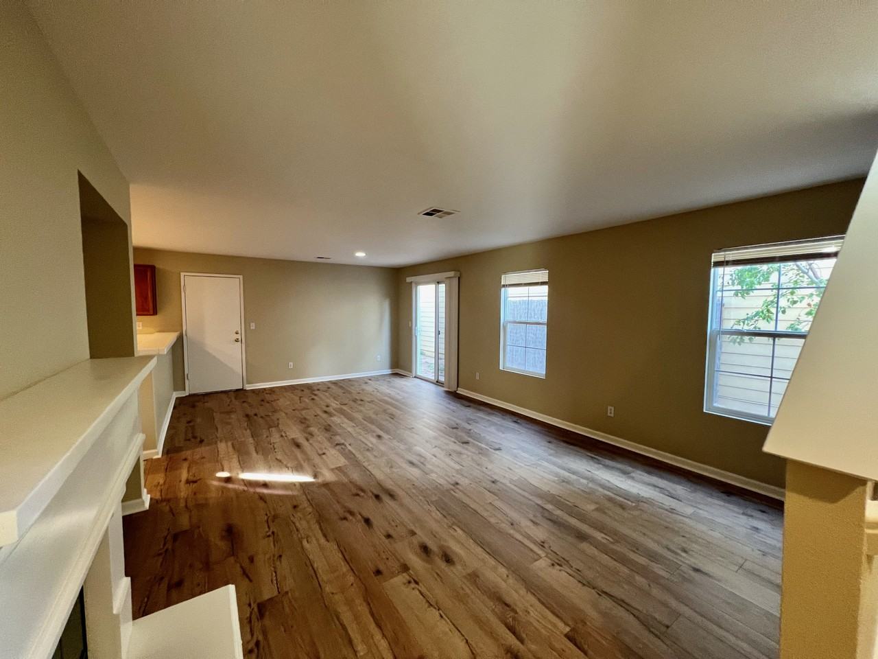 3013 Puffin Cir - Photo 2 of 27