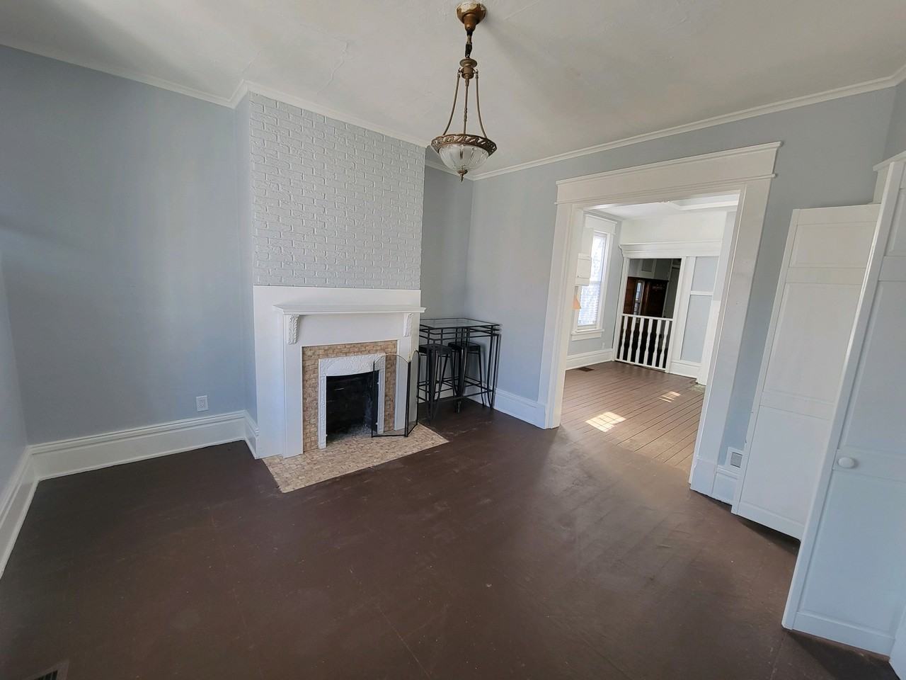 1061 Parsons Ave - Photo 2 of 25