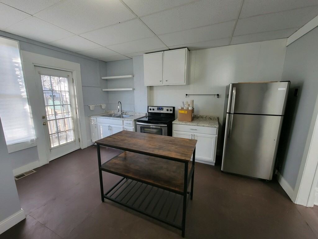 1061 Parsons Ave - Photo 4 of 25