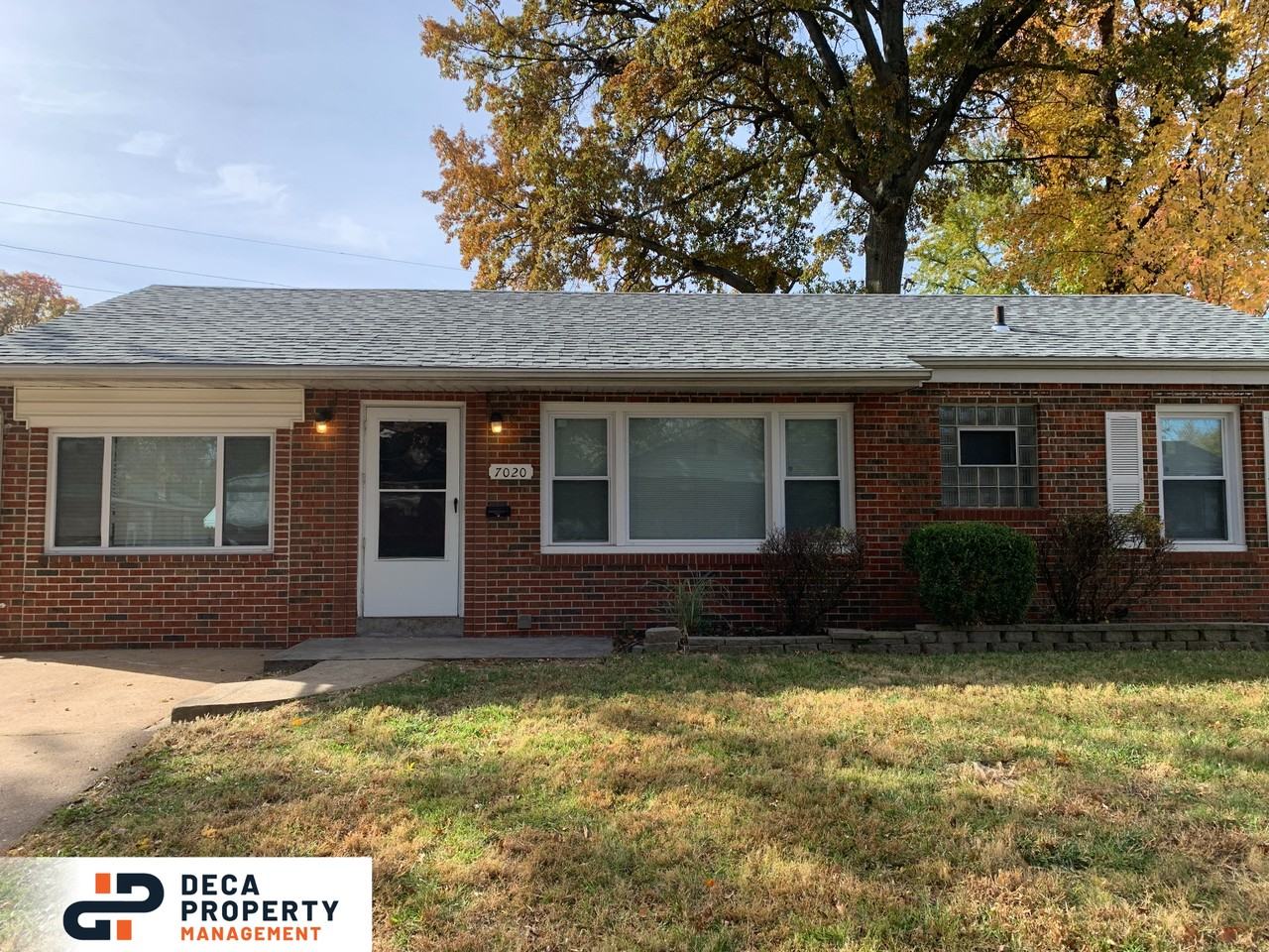 7020 Rohn Dr - Photo 2 of 15