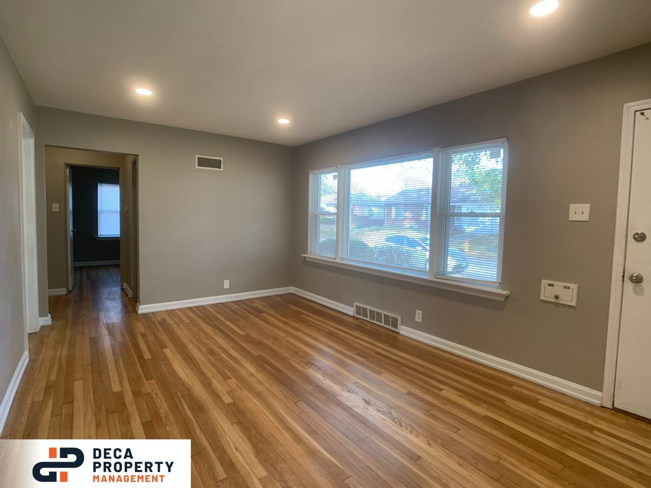 7020 Rohn Dr - Photo 3 of 15