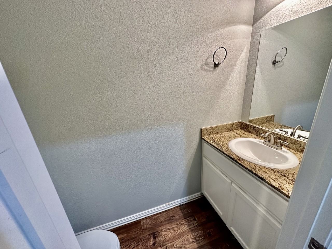 822-824 Baker St Nw - Photo 2 of 23