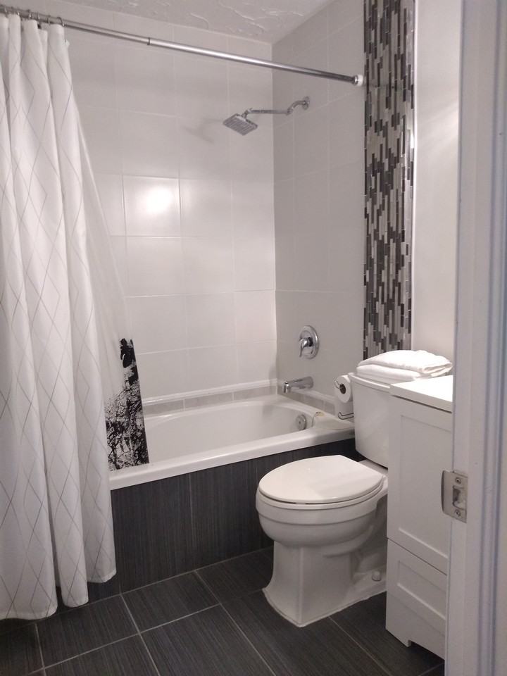 45 Tudor Avenue - Photo 3 of 6