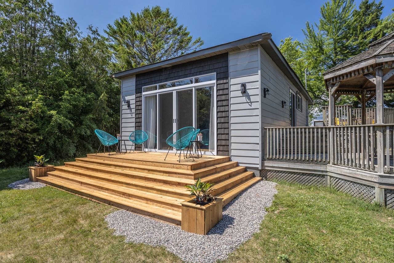 15845 Loyalist Parkway - Photo 5 of 21