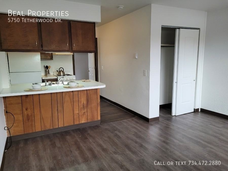 5750 Tetherwood Dr - Photo 2 of 10