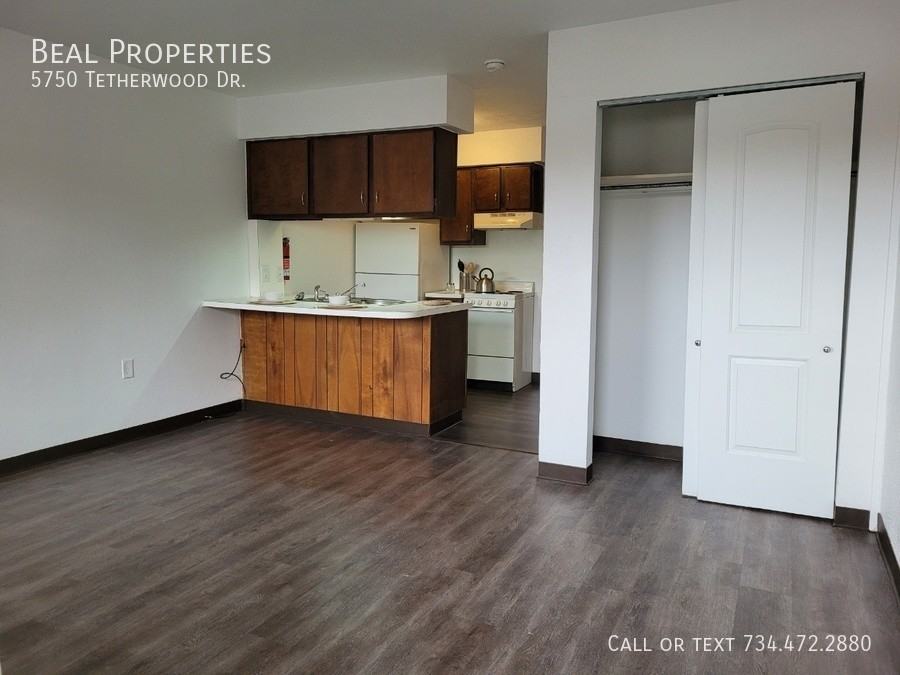 5750 Tetherwood Dr - Photo 3 of 10