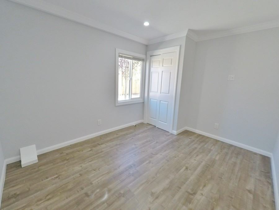 1007 62nd St #D - Photo 5 of 10