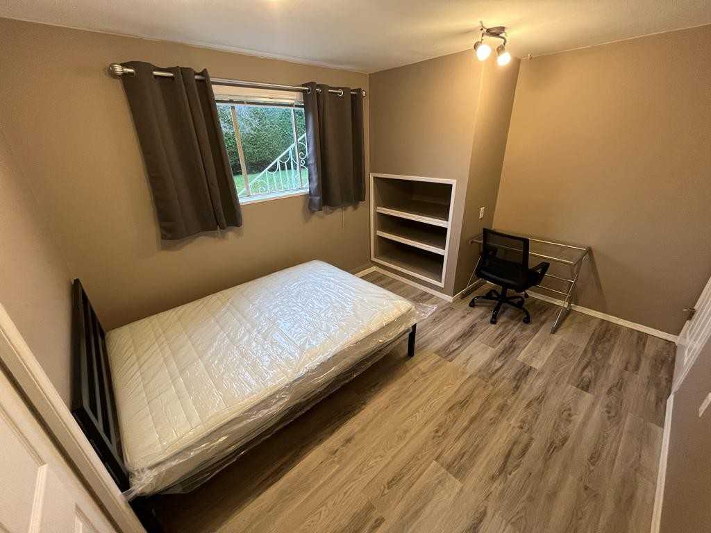 1248 52nd St - Photo 2 of 7