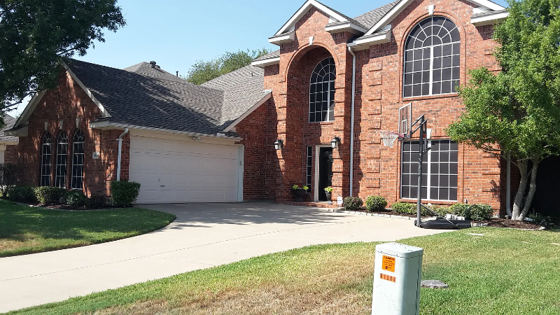 1304 Ballantrae Dr - Photo 2 of 22