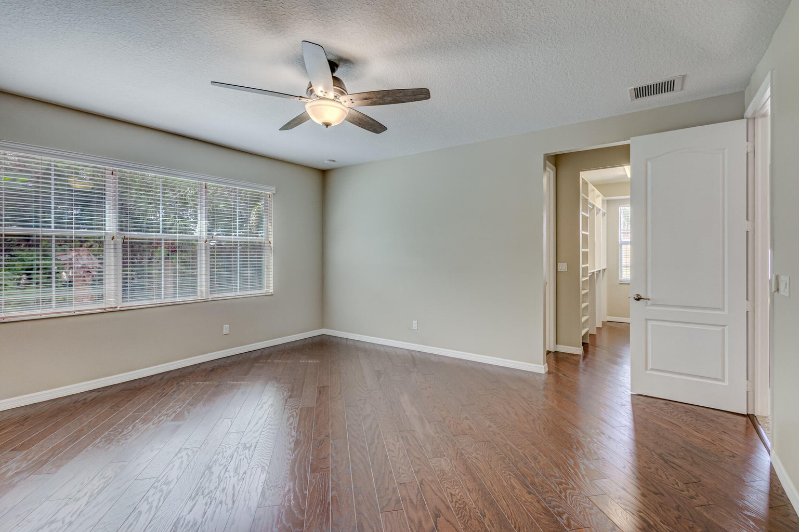 4660 Mediterranean Cir - Photo 3 of 7