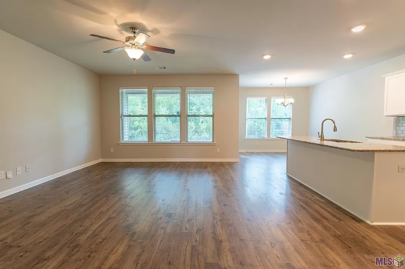 2162 Meadow Hill Ave - Photo 2 of 15