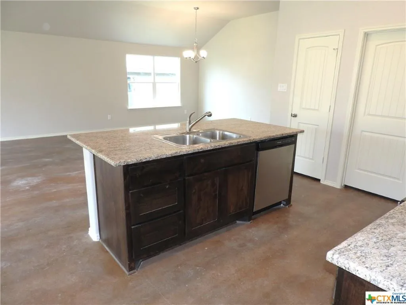 210 Fawn Ridge Dr - Photo 3 of 6