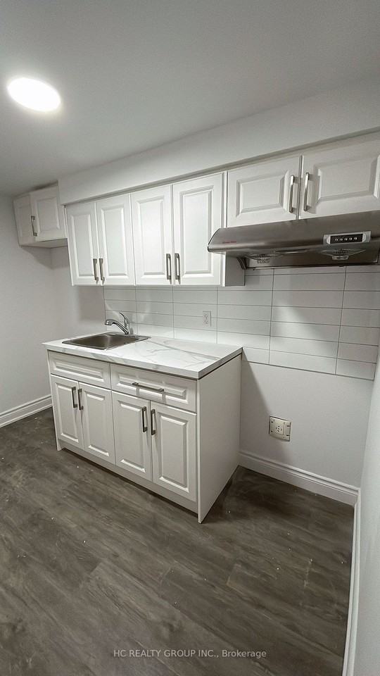 91 Tangmere Crescent - Photo 3 of 6