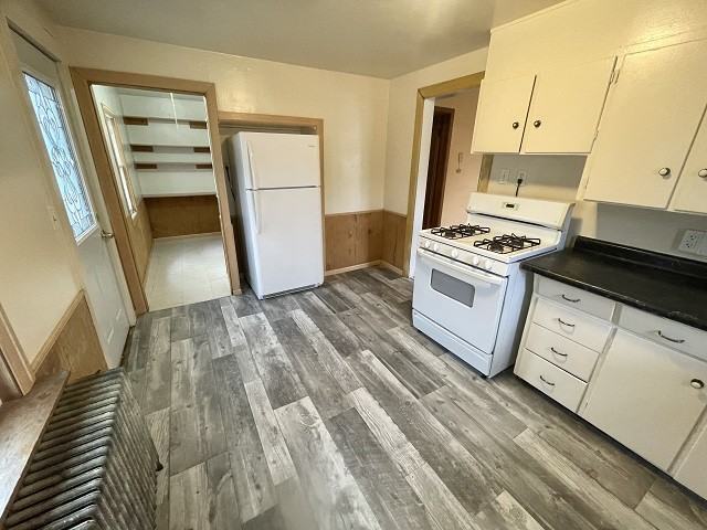 810 3rd Ave Nw #1 - Photo 3 of 7