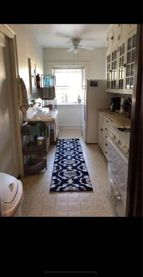 1829 E 5th St #G - Photo 4 of 6