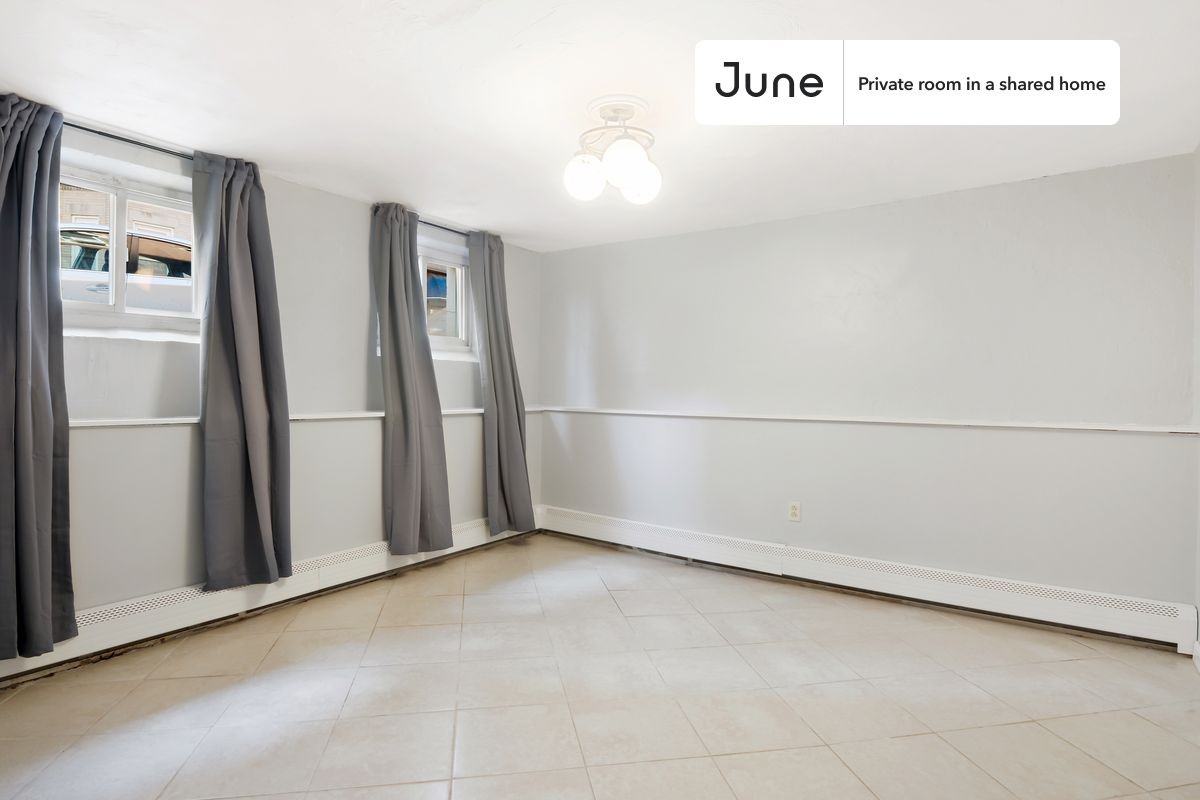 16 Royce Rd #C - Photo 2 of 16