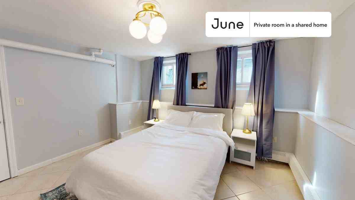 16 Royce Rd #C - Photo 4 of 16