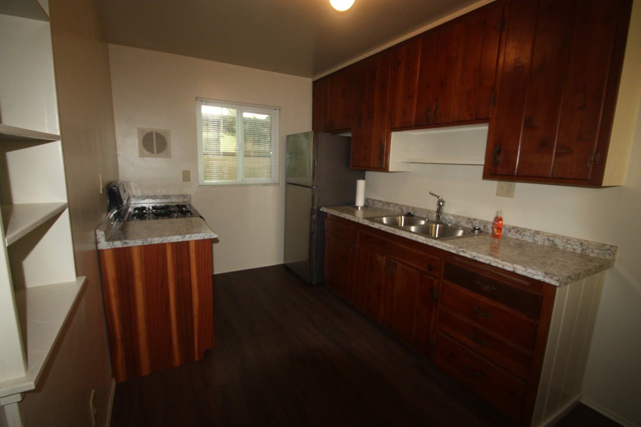 428 4th Street - Photo 2 of 5