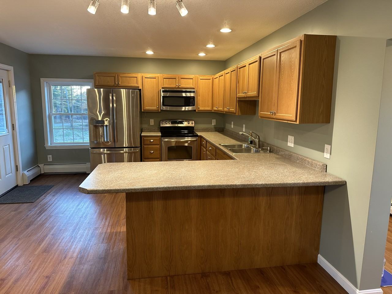 1076 Clinton Avenue - Photo 3 of 15