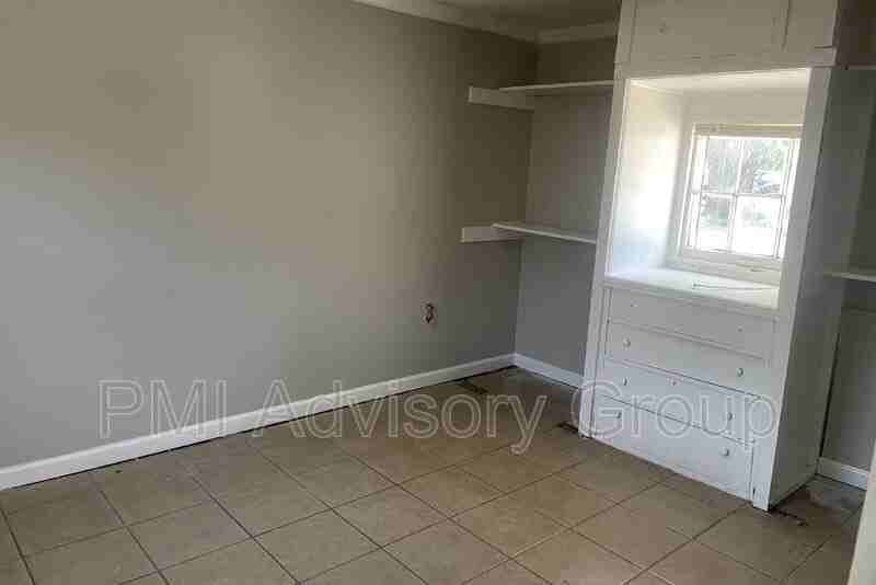 308 Chestnut St, Silver Lake, KS 66539 - Photo 3 of 11