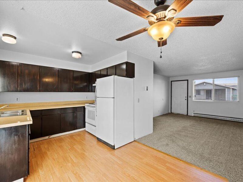 224 W 21st Ave #C - Photo 4 of 14